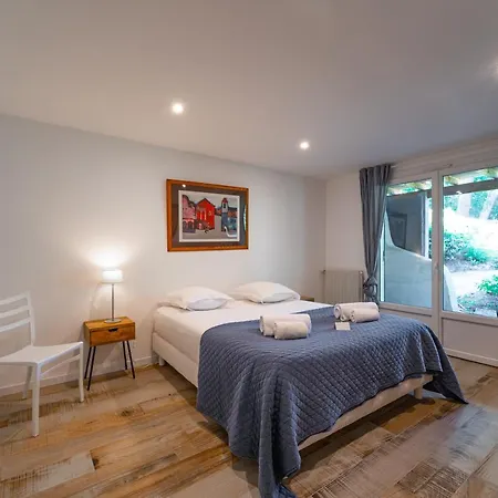 Lulli - Spacieux En Rez De Jardin Apartament *